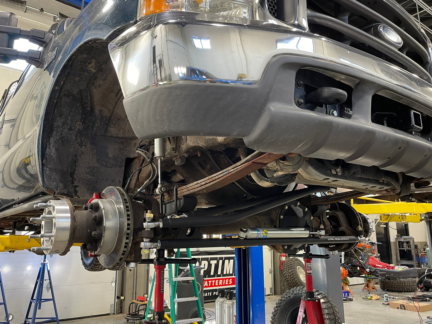 99-04 Ford Super Duty Steering Kit