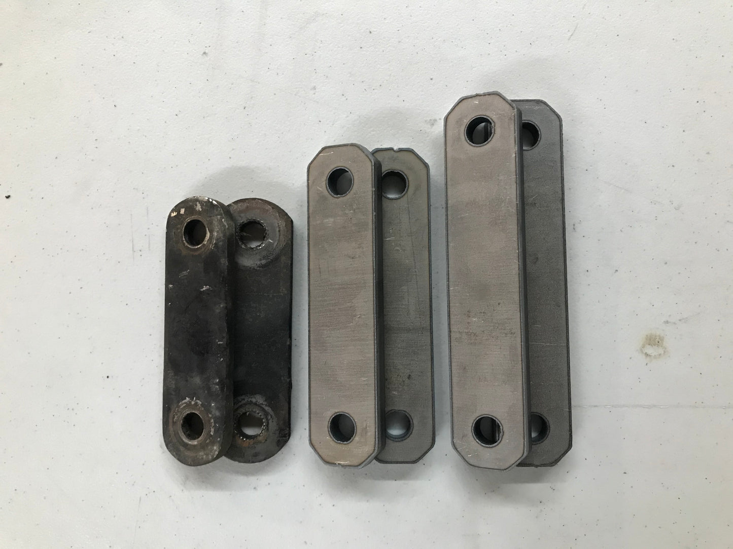 Front Lift Shackles 72-93 Dodge 4x4