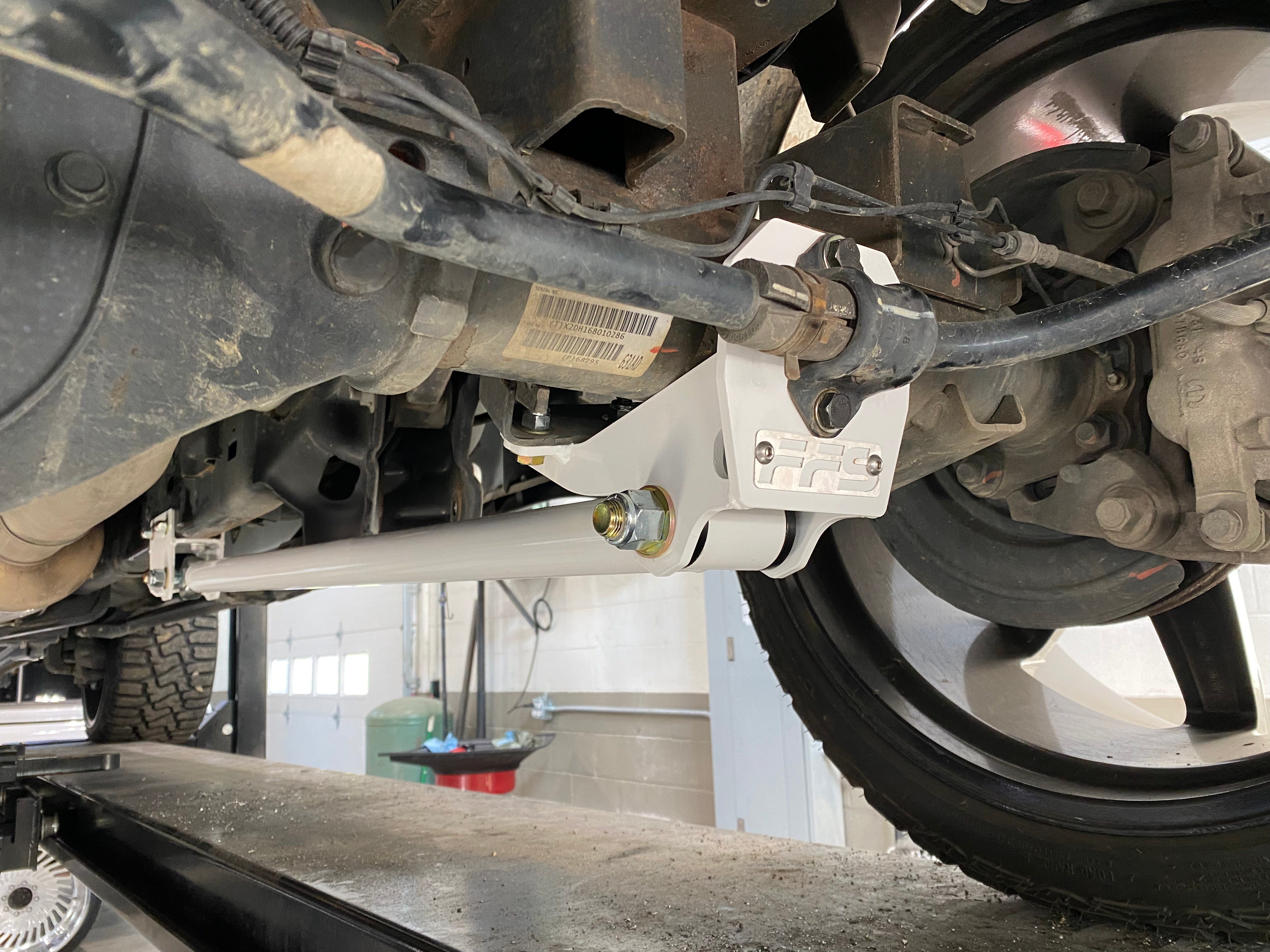 Axle Rest Bar 14-C Ram 2500 Coil Rear Long Arm/Traction Bar “Re-Link” Kit (Rear AXLE ...