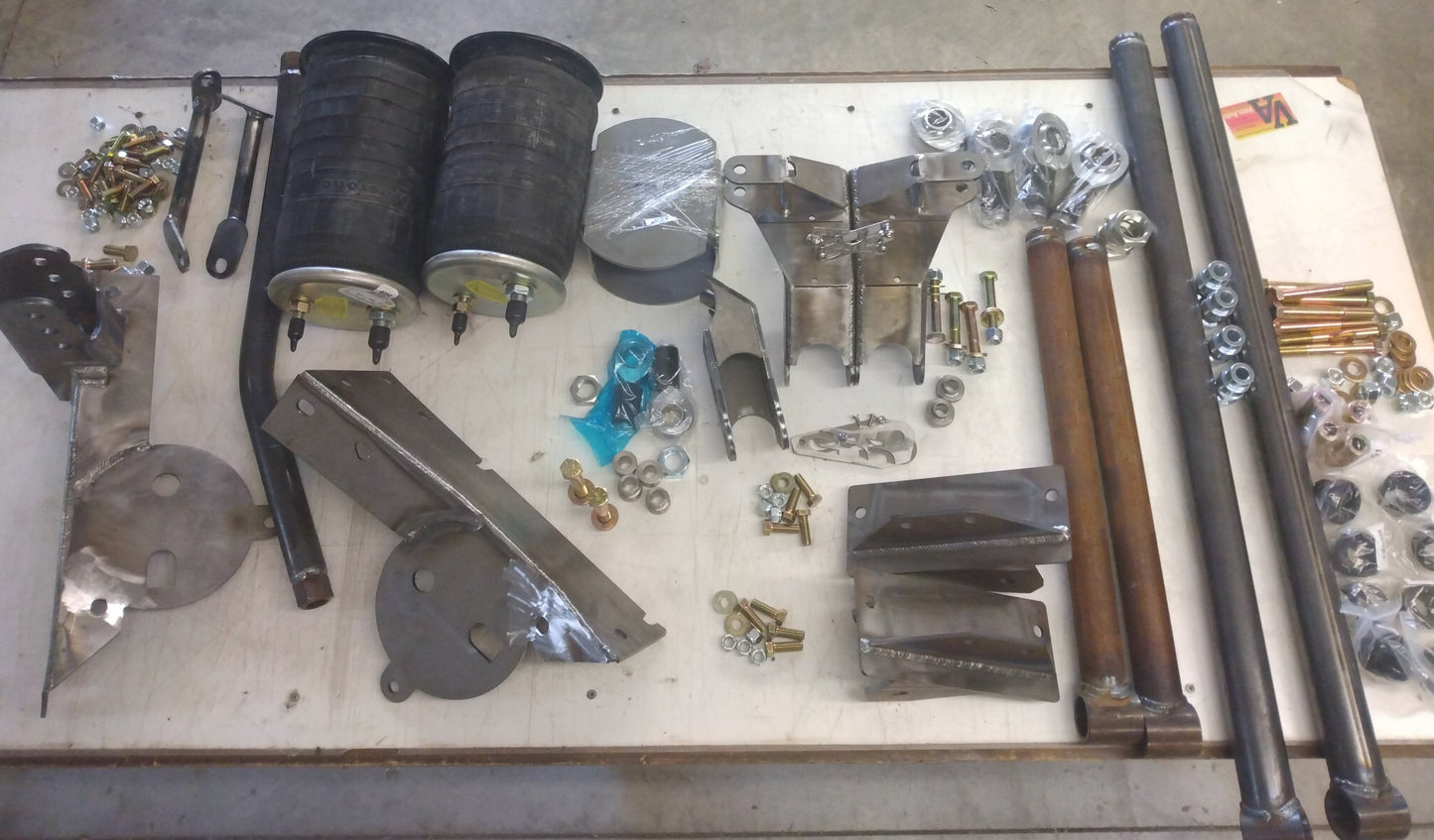 72-93 Dodge Rear Air Suspension Kit (stock Dana 70 axle)