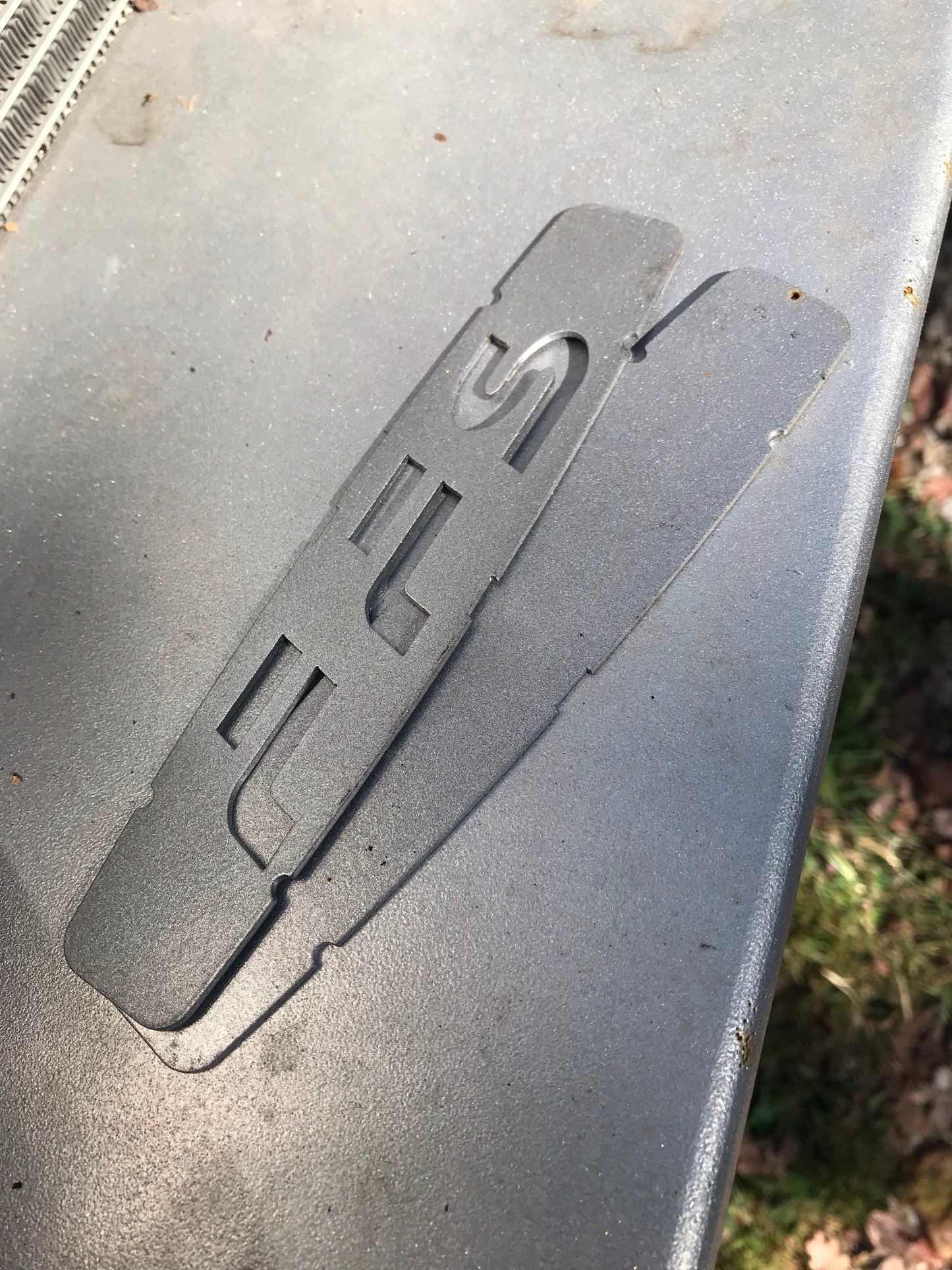 FFS F100 f250 custom/ranger grille emblem insert