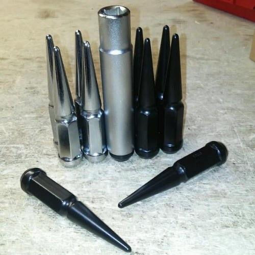 Spike Lug Nuts 24 Pc Kit 1/2 Black — EZAccessory