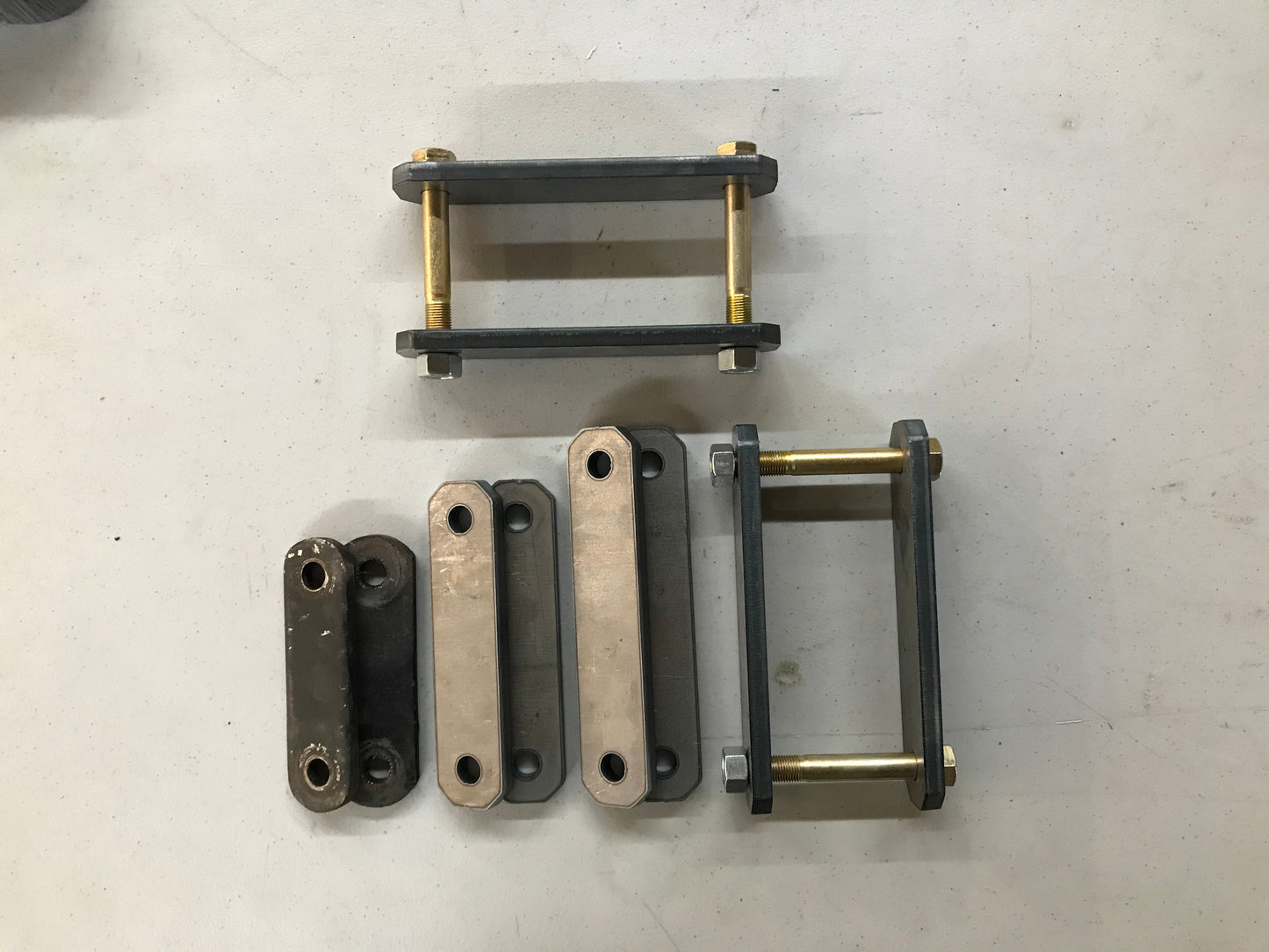 Front Lift Shackles 72-93 Dodge 4x4