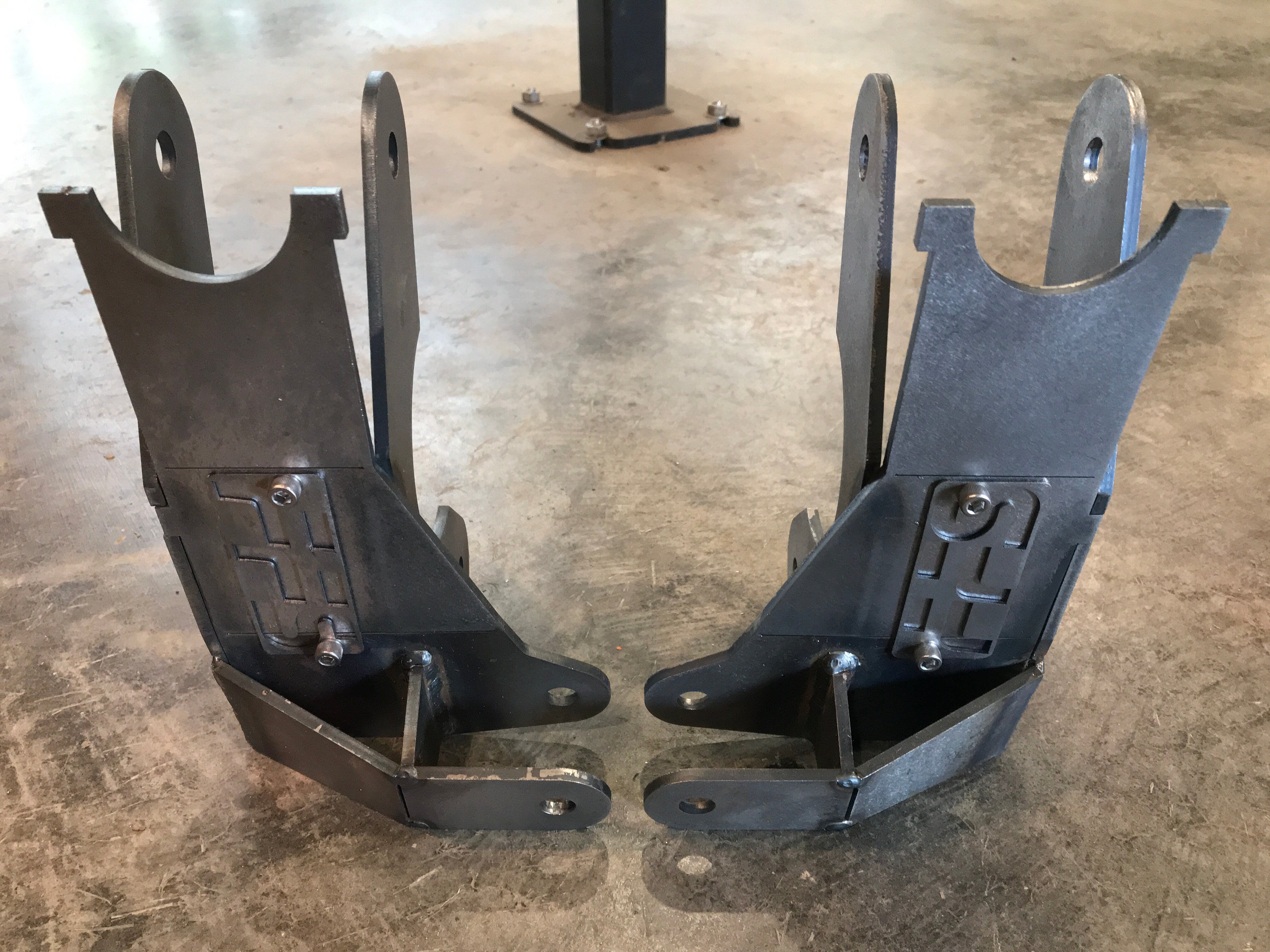 Rear Axle Link Mount Set (1st Gen Ram 7293 Dodge)